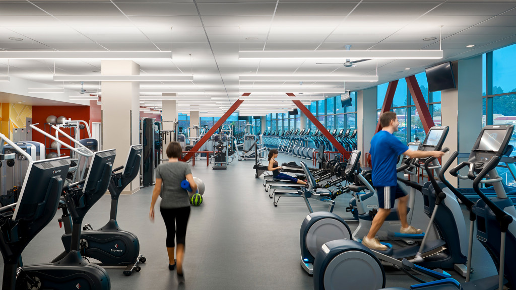 People working out in a gym.