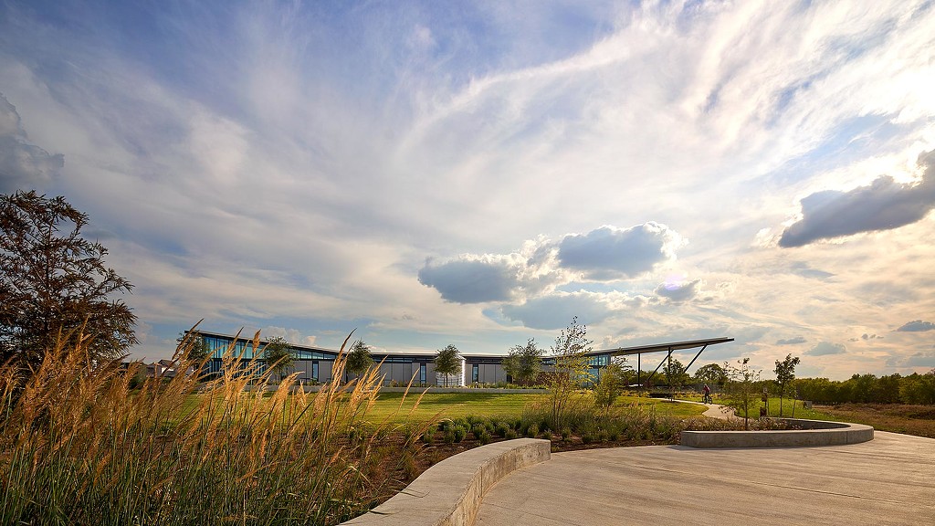 A building with a large wing.