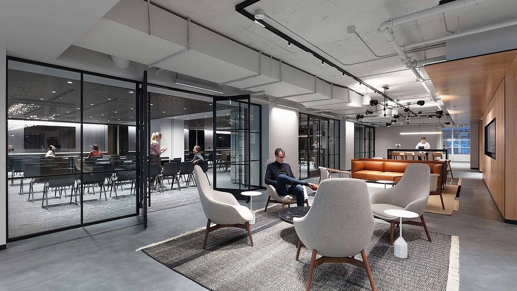 135 West 50th Street lounge and multipurpose room
