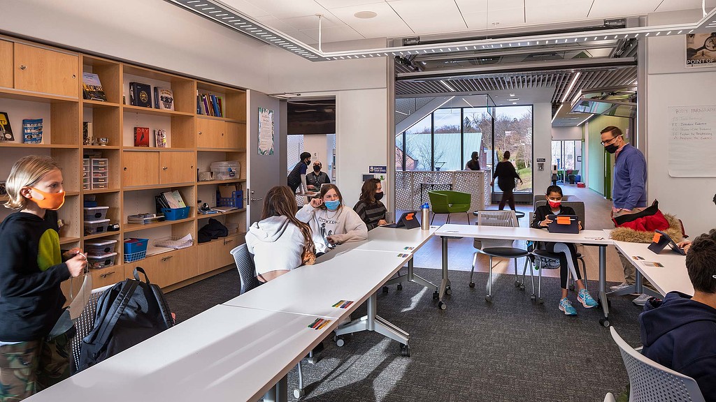 Dwight Englewood Middle School Classrooms