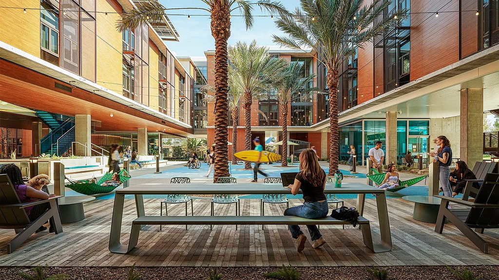 CSULB Parkside North Residence Hall outdoor courtyard.