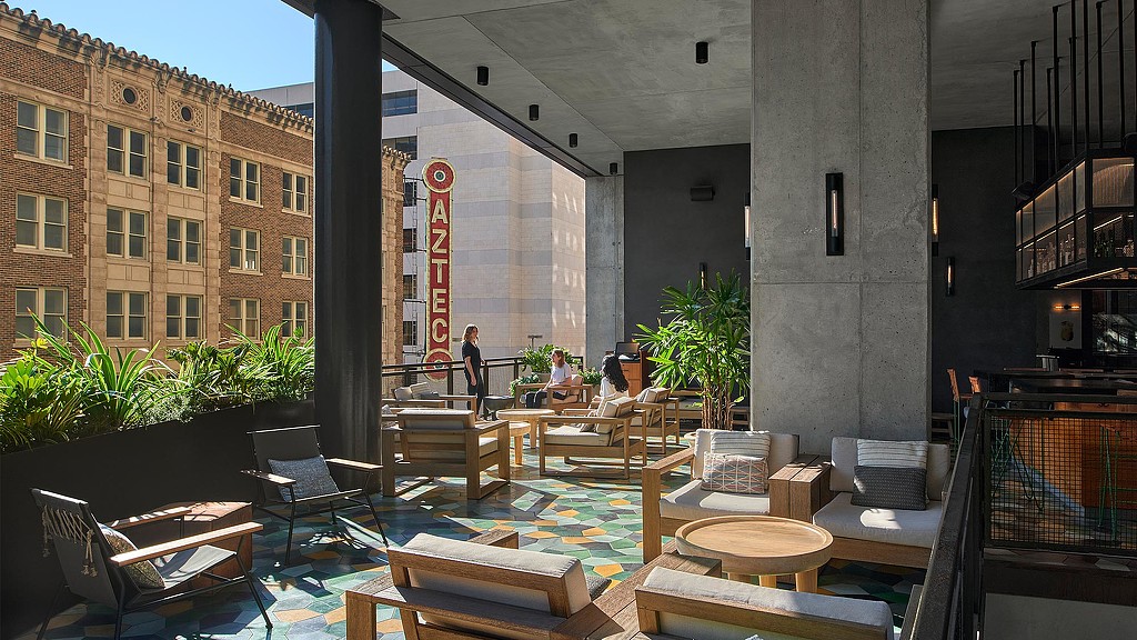 Canopy by Hilton San Antonio Riverwalk outdoor terrace