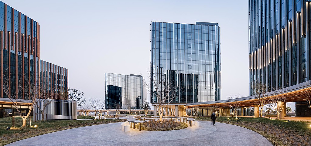 Lingang Sci-Tech City campus buildings in loop