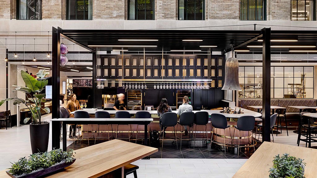 High Street Place bar