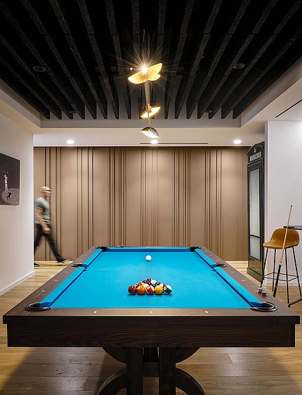 Barnes & Thornburg San Diego pool table