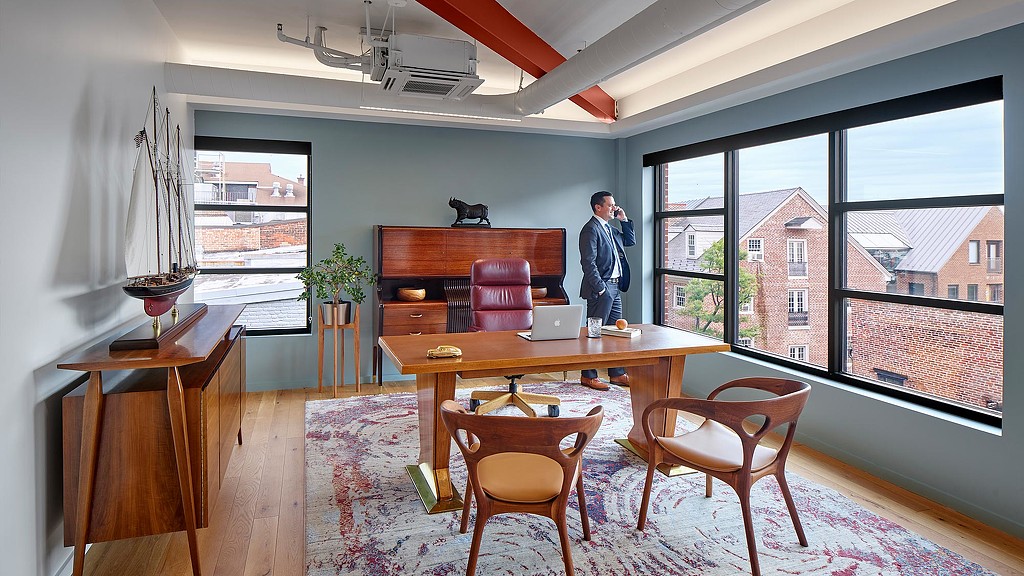 Oxford Finance private office