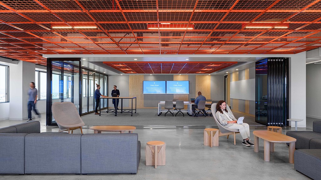 FiveCRM office
