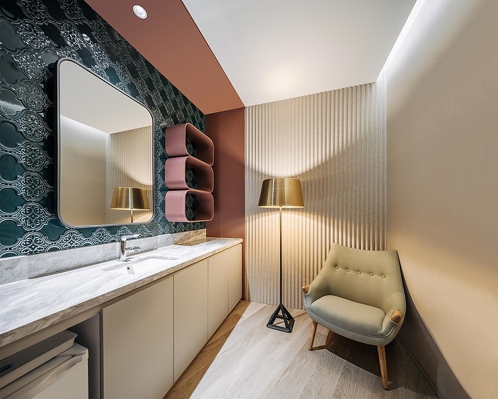 HWS-Haworth Customer Experience Centre quiet space with sink and chair