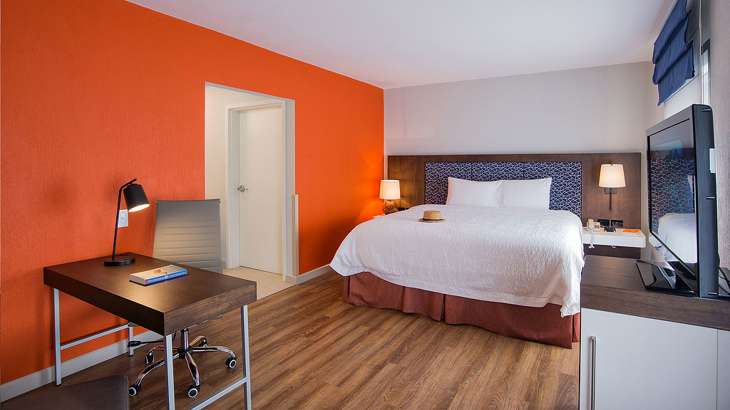 Hampton Inn Alajuela bedroom