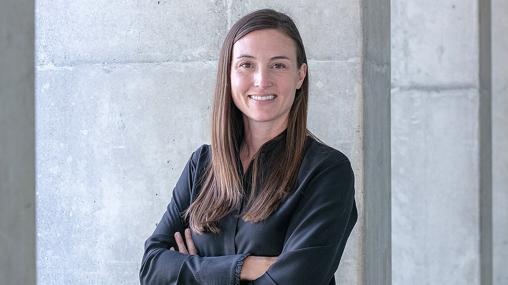 Jennifer Hamilton headshot