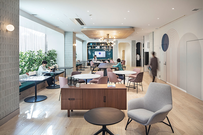 Hatsudai Center Building common space