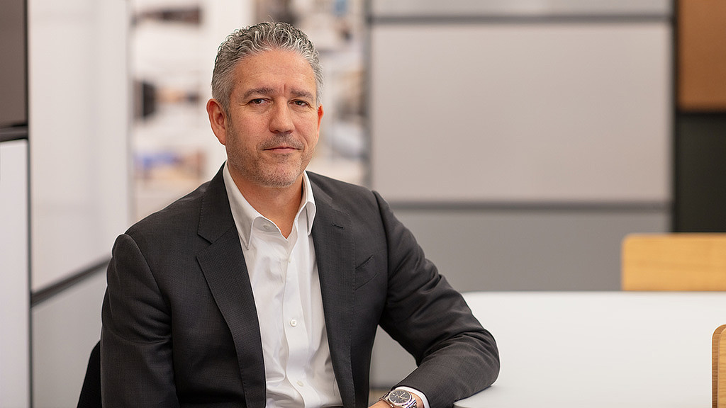 Robert Fuller headshot