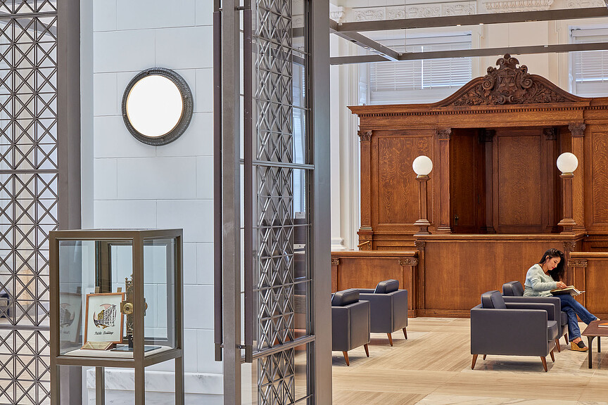 Dallas County Records courtroom