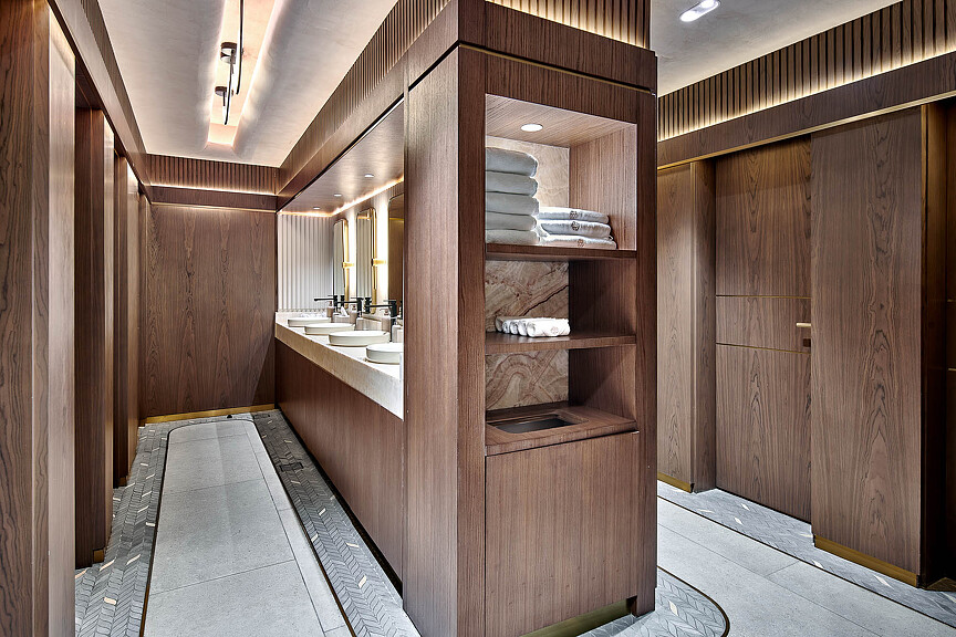 Kayanee changing room