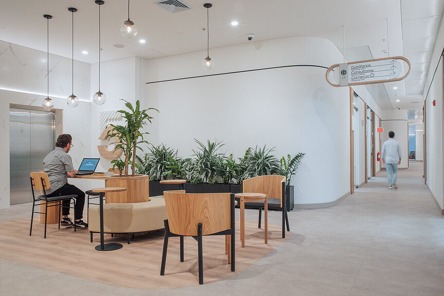 Oviedo Medical Tower waiting area