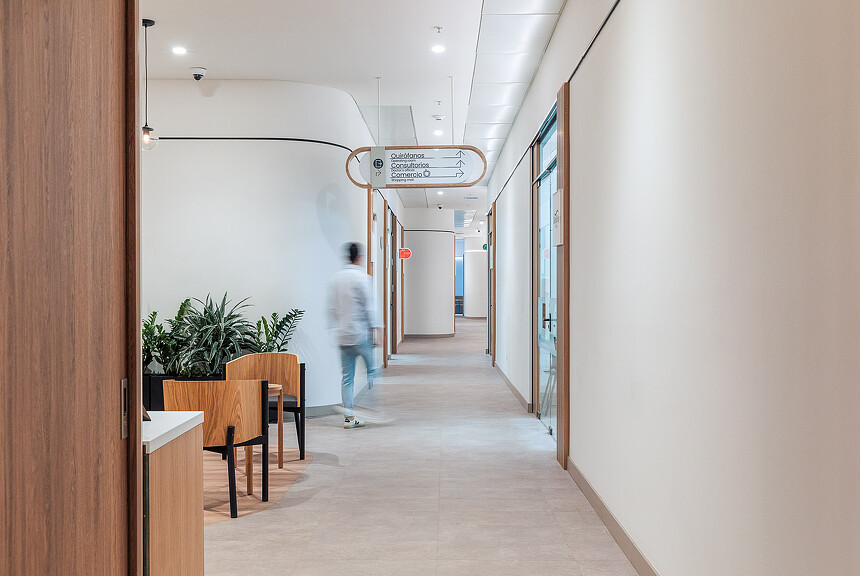 Oviedo Medical Tower hallway