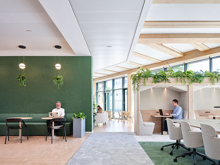 Synopsys Munich workplace interior with green wall and biophilia