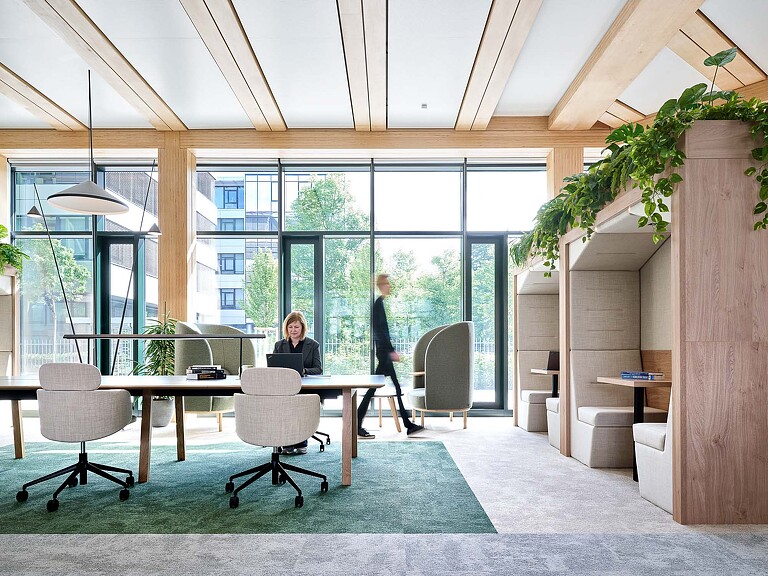 Synopsys Munich workplace with windows and biophilia