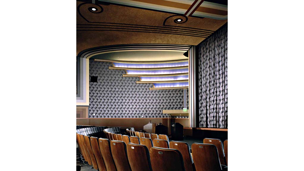 A room with chairs and a table.