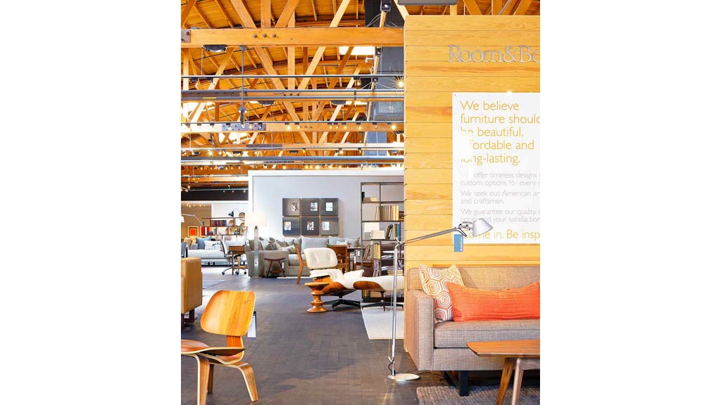 A room with tables and chairs.