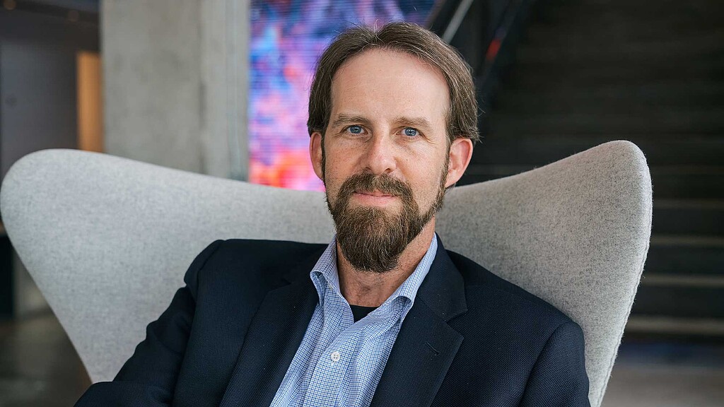 Ed Muth headshot