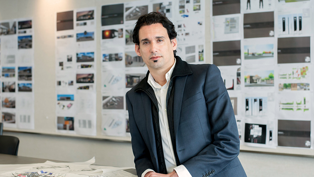 A photo of Shamim Ahmadzadegan