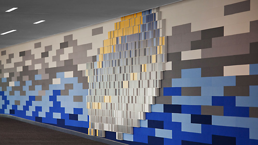 A wall with a design on it.