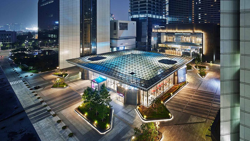 A building with a glass roof.