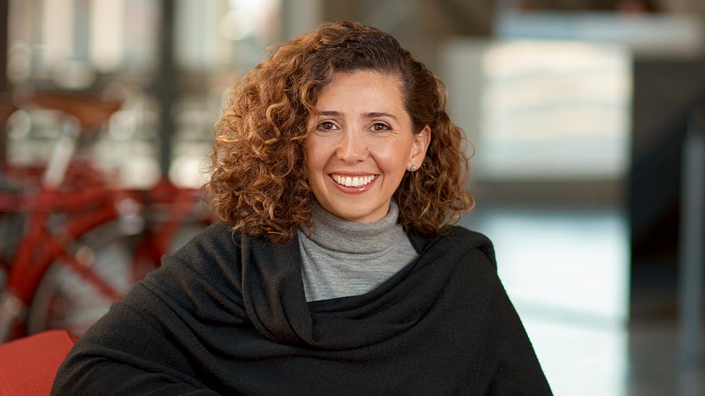 Elif Tinney headshot