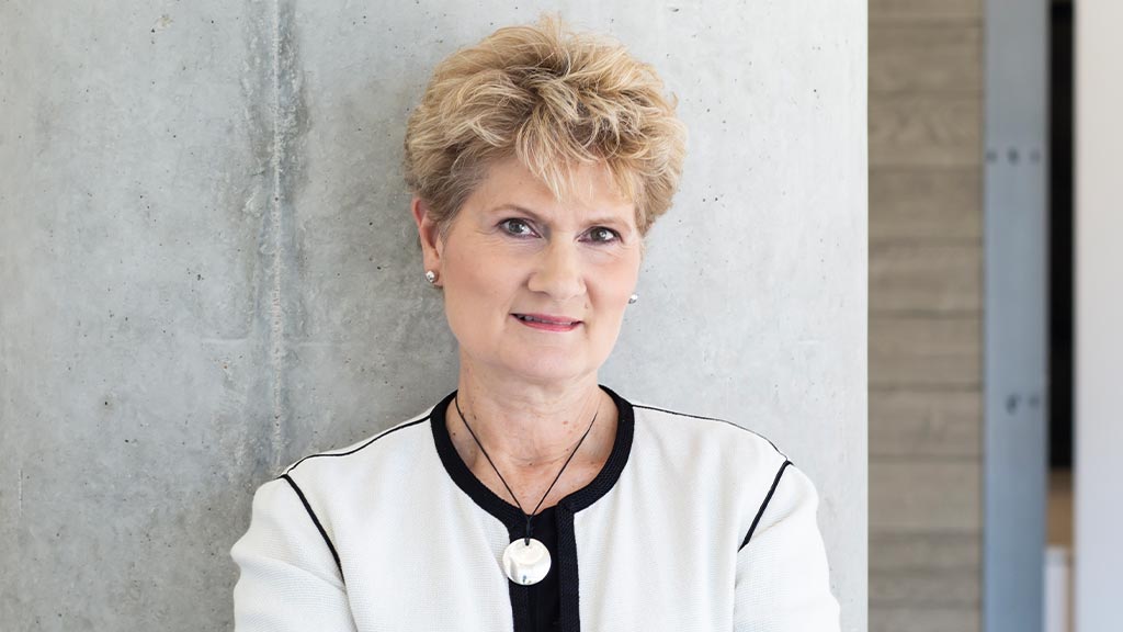 Judy Pesek headshot