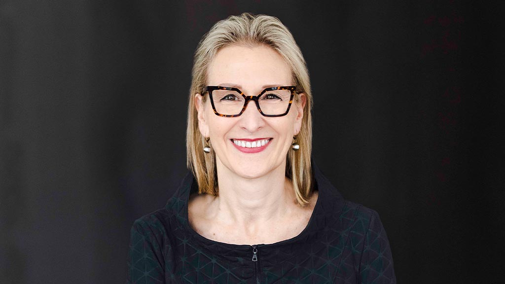 Sheryl Schulze headshot