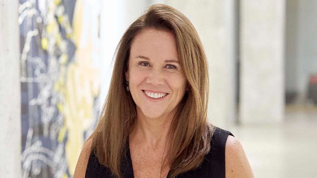 Leslie J. Jabs headshot
