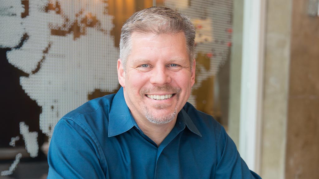 Duncan Lyons headshot