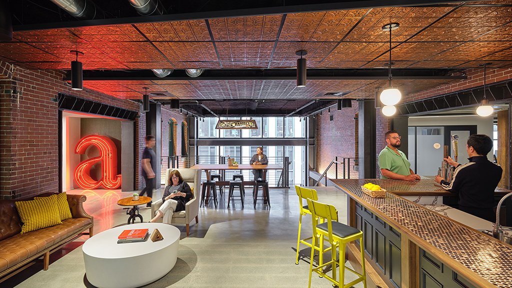 A group of people in a restaurant.