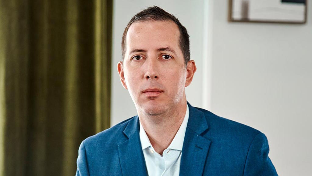 Greg Brown headshot