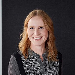 Amanda Carroll headshot