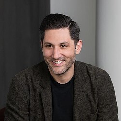 Scott Hurst headshot