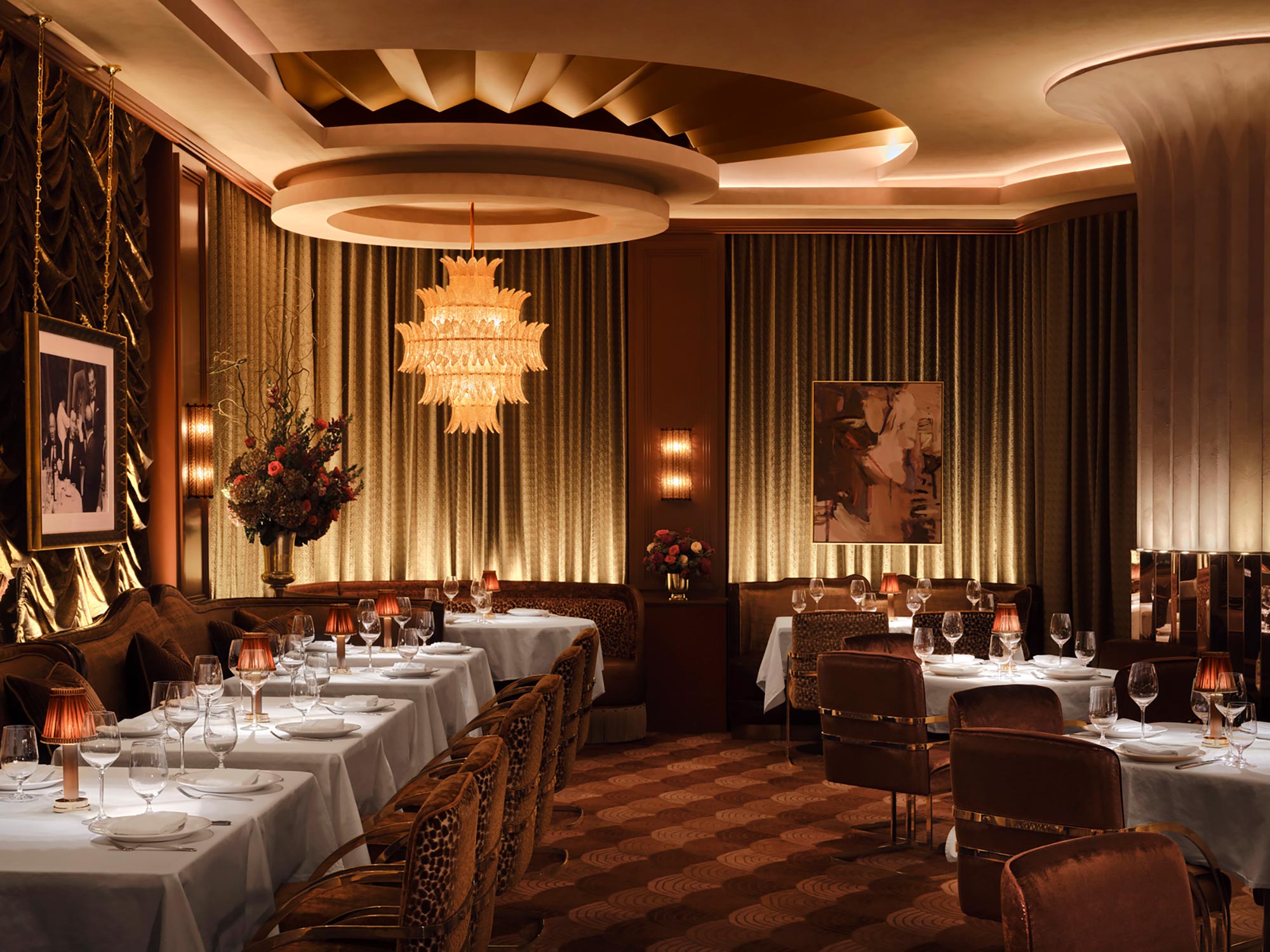 A room with tables and chairs.