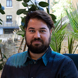 Atilla Tasan headshot