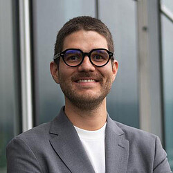 Mauricio Otarola headshot