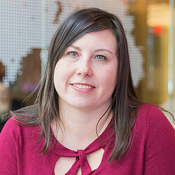 Carolyn Sponza headshot