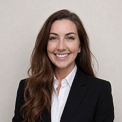 Melody Rees headshot