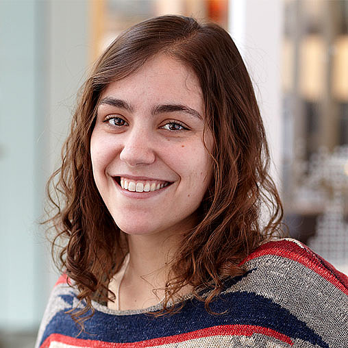 Liz Resenic headshot