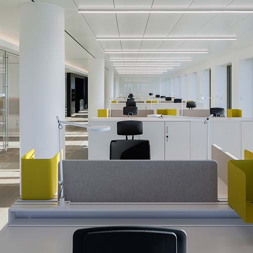 Hyundai Capital Europe desks