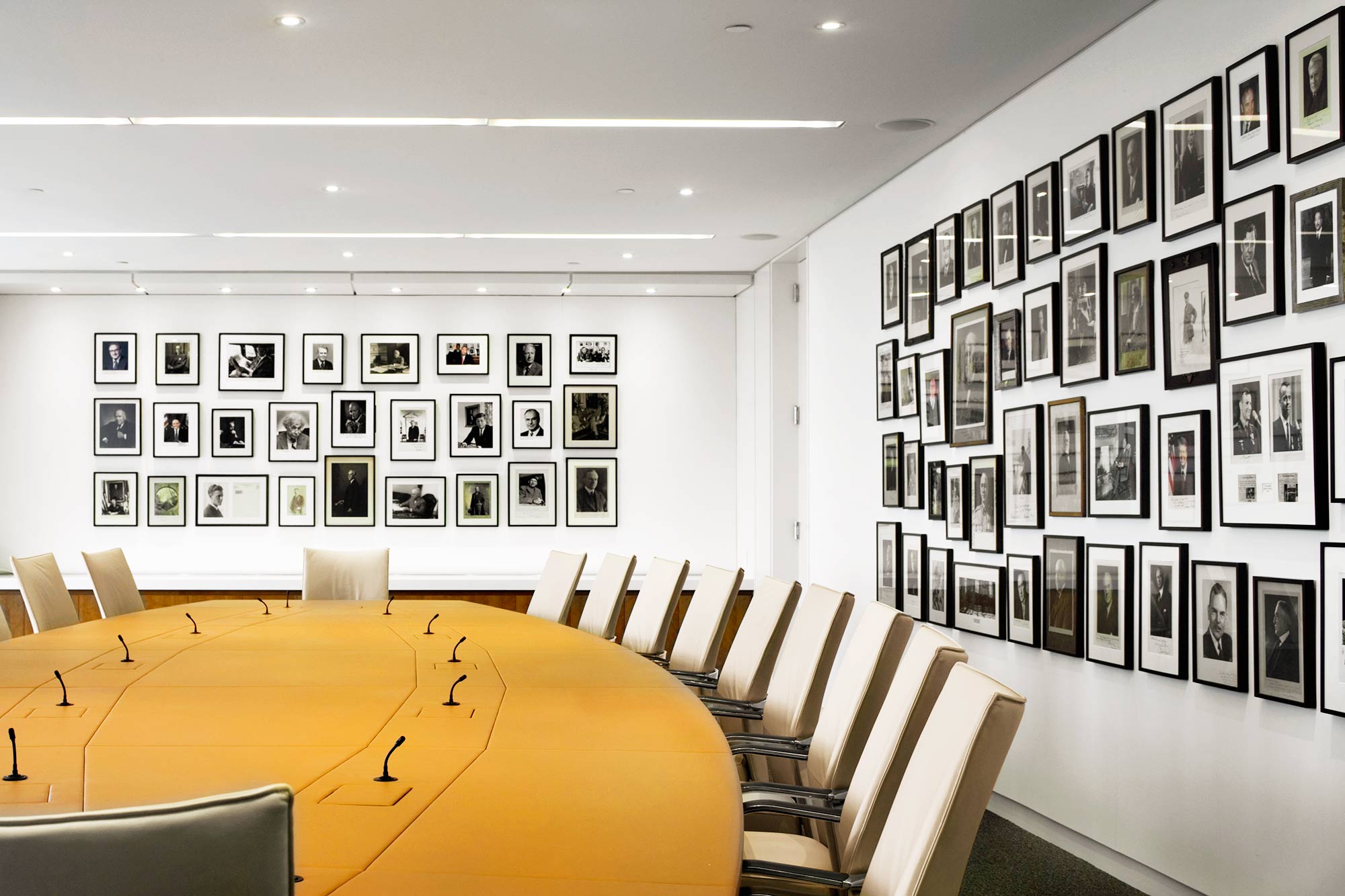 THE NEW YORK TIMES COMPANY visual data 4