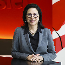 Headshot of Diane Hoskins, Gensler co-CEO.