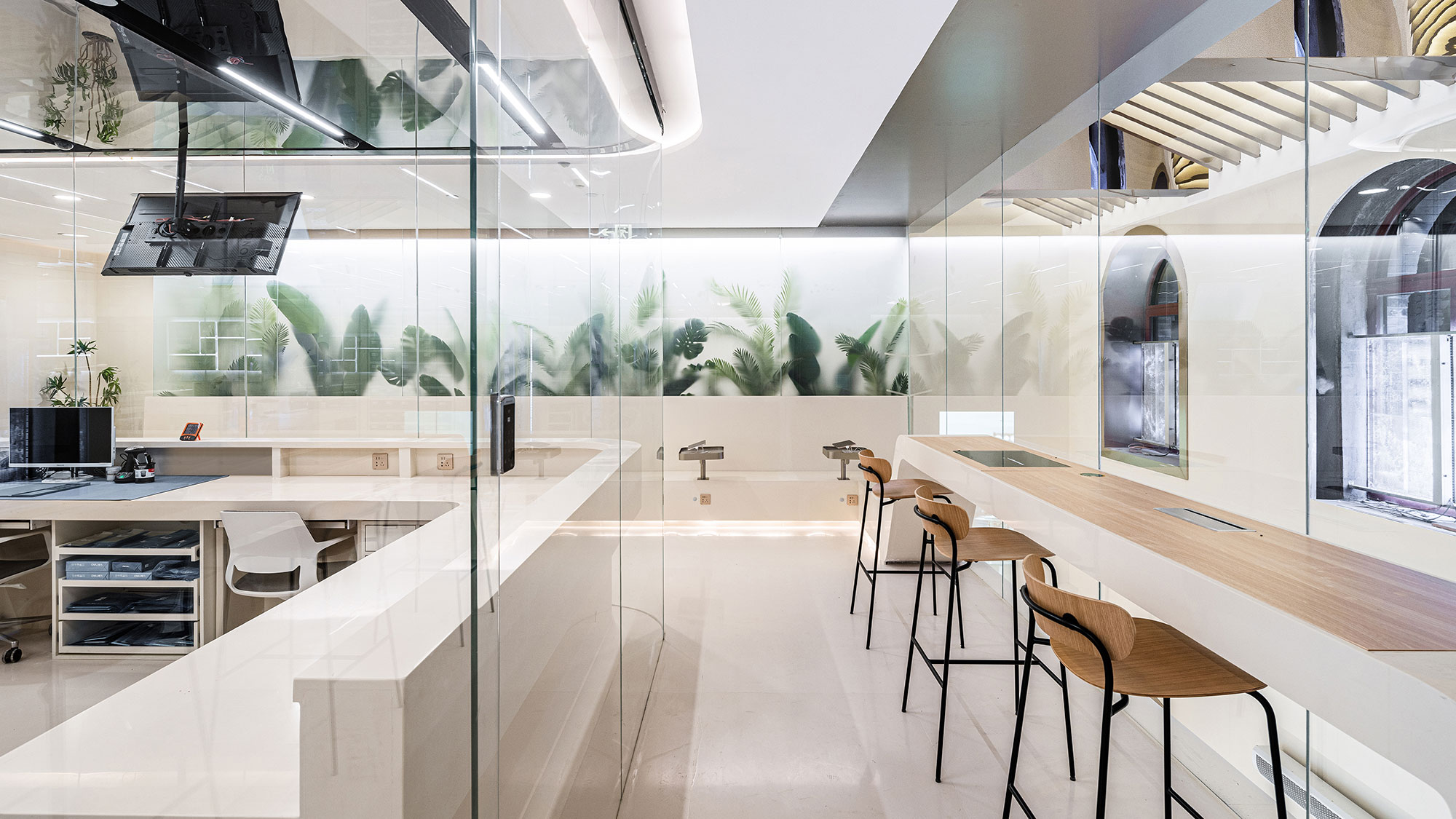 China's Honor Life Store Shows How Retail Design Acts as a Cultural and  Brand Lens