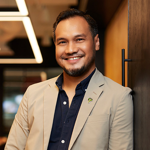 Najeeb Rahmat headshot
