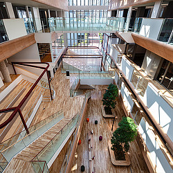 Chuo University Tama Campus Learning Center