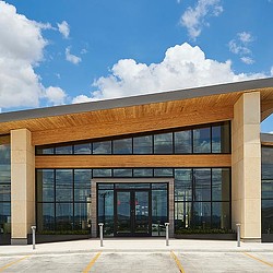 First United Bank Fredericksburg building exterior